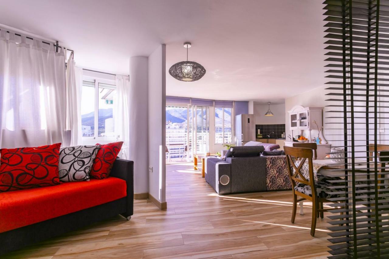 Apartamento Loft Pleno Centro, Vistas Fantasticas توريمولينوس المظهر الخارجي الصورة