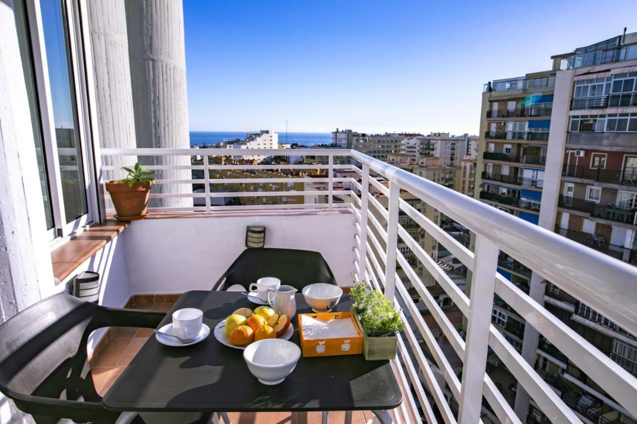 Apartamento Loft Pleno Centro, Vistas Fantasticas توريمولينوس المظهر الخارجي الصورة