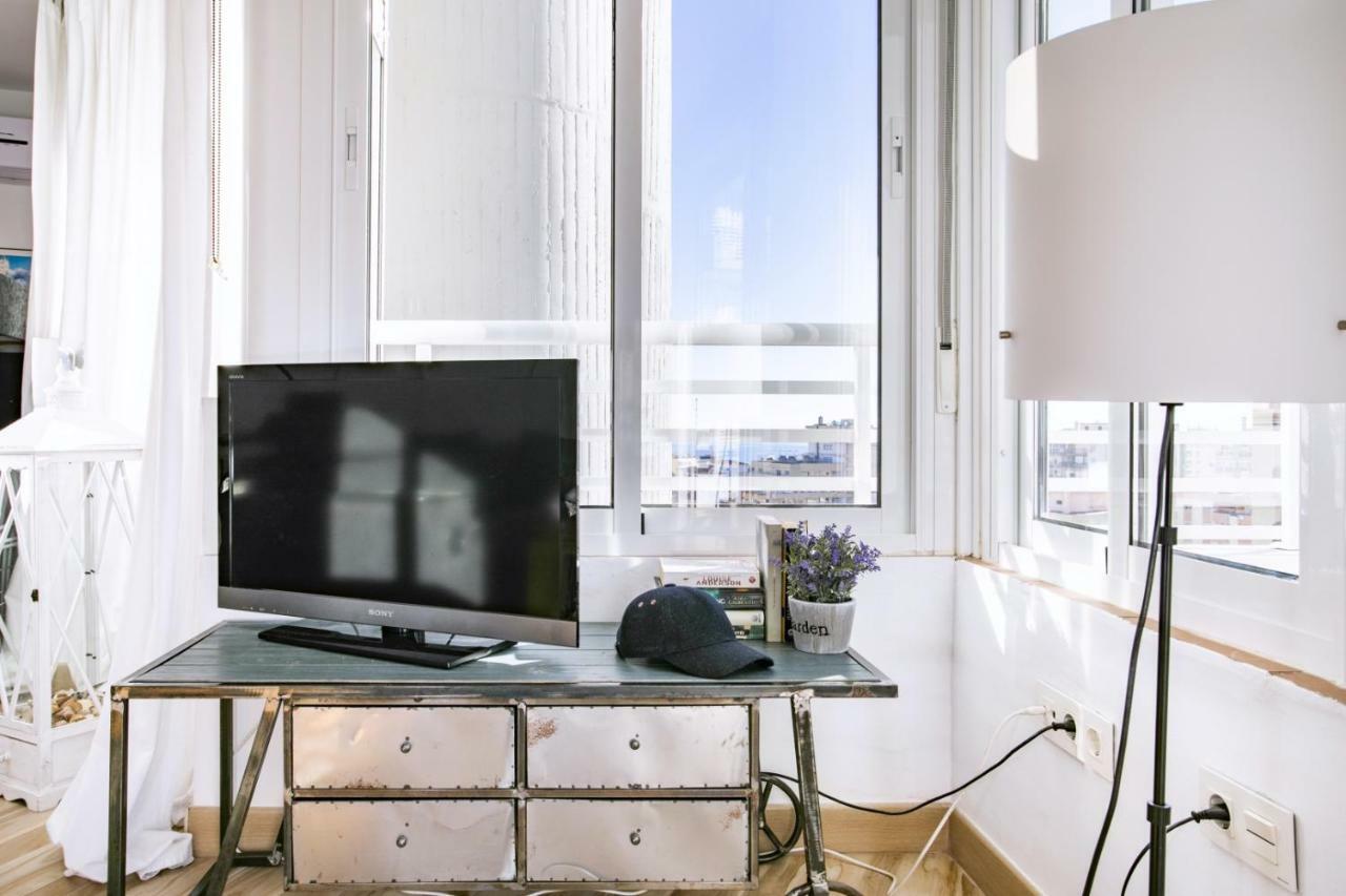 Apartamento Loft Pleno Centro, Vistas Fantasticas توريمولينوس المظهر الخارجي الصورة