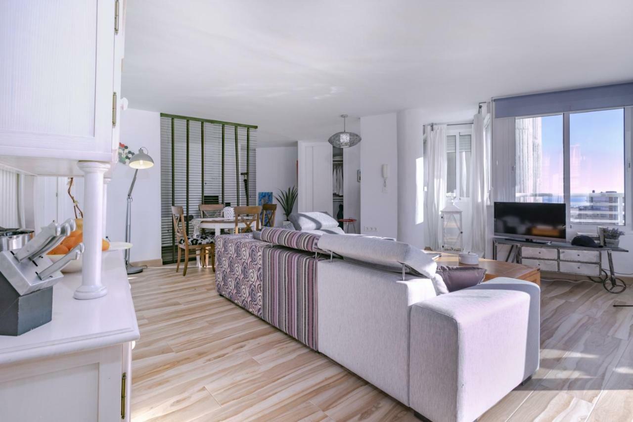 Apartamento Loft Pleno Centro, Vistas Fantasticas توريمولينوس المظهر الخارجي الصورة