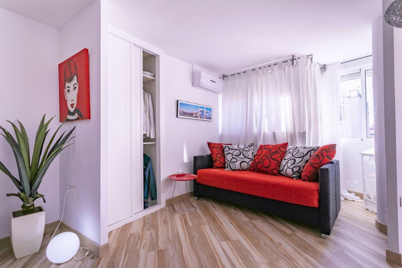 Apartamento Loft Pleno Centro, Vistas Fantasticas توريمولينوس المظهر الخارجي الصورة